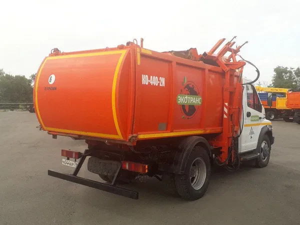 Мусоровоз КОММАШ Арзамас КО-440-2N на шасси ГАЗ