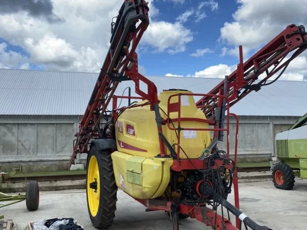 Прицепной опрыскиватель Rimeco Aquila 3200