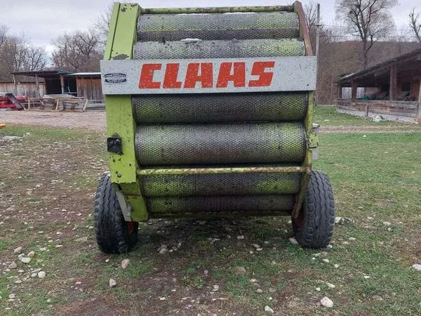 Пресс-подборщик Claas Rollant 44