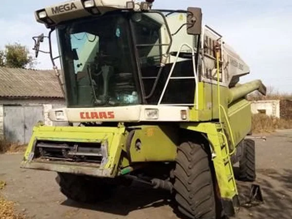 Зерноуборочный комбайн Claas Mega 360