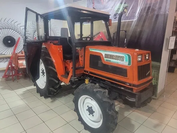 Трактор Hinomoto N329