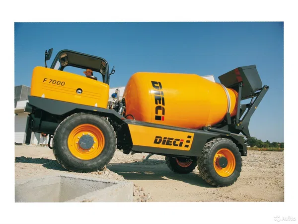 Самоходный бетоносмеситель Dieci L4700
