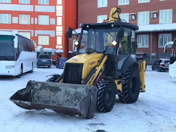 Экскаватор-погрузчик New Holland B80B