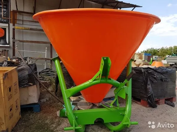 Разбрасыватель удобрений РУМ-800л