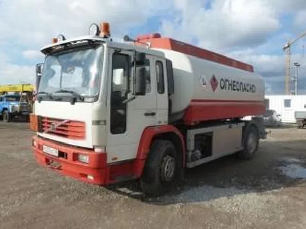 Бензовоз Volvo FL6