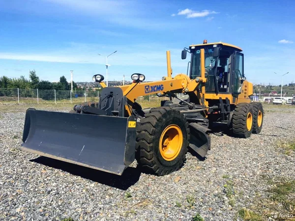 Автогрейдер XCMG GR165