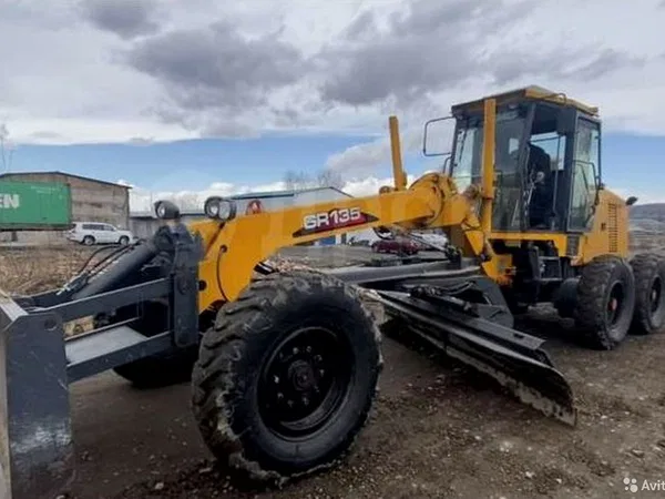 Автогрейдер XCMG GR135