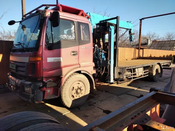 Бортовой грузовик с КМУ FOTON Auman 135P