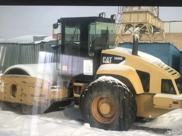 Грунтовый каток Caterpillar CS583E