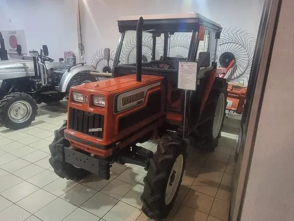 Трактор Hinomoto N329