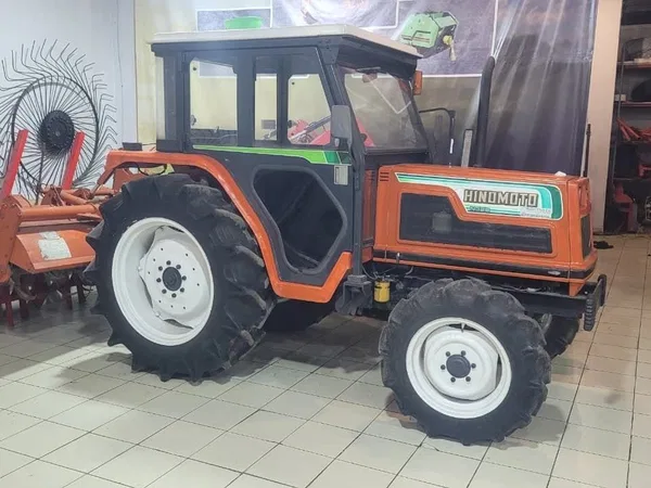 Трактор Hinomoto N329