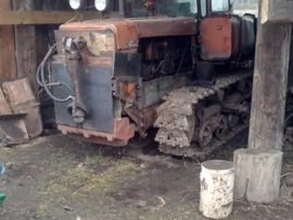 Гусеничный трактор ДТ-75