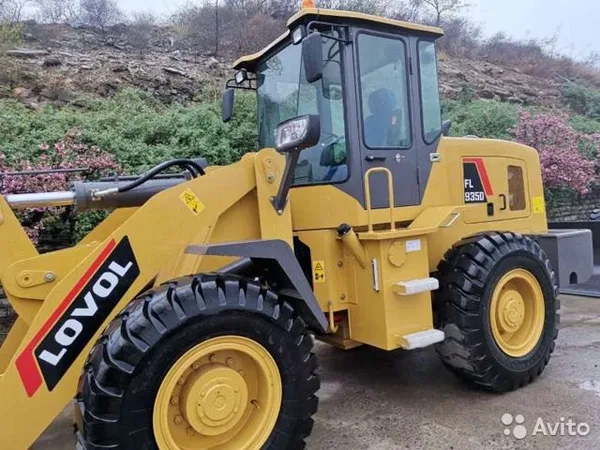 Фронтальный погрузчик Foton Lovol FL935D