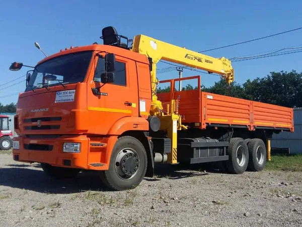Бортовой грузовик с КМУ КамАЗ 65115-50 с КМУ Soosan SCS746L