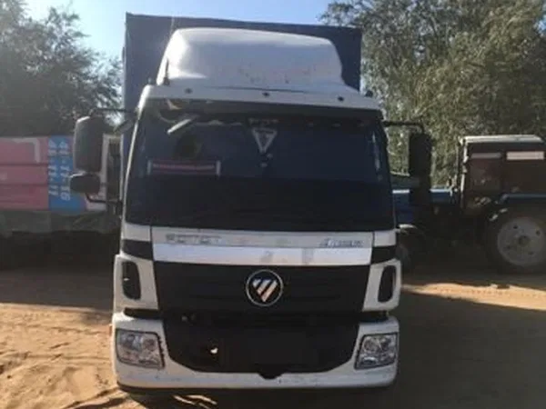 Тентованный автомобиль Foton Auman