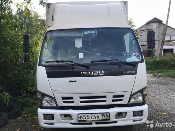 Промтоварный фургон Isuzu NQR 75