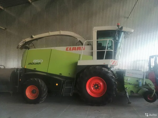 Кормоуборочный комбайн Claas Jaguar 850