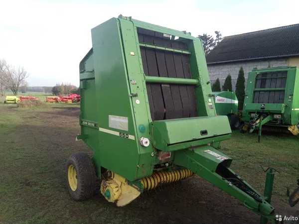 Пресс-подборщик John Deere 550