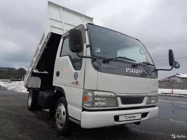 Самосвал Isuzu Elf