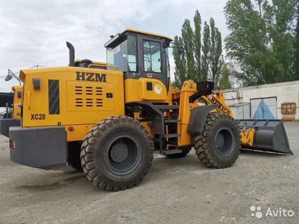 Фронтальный погрузчик HZM XC28