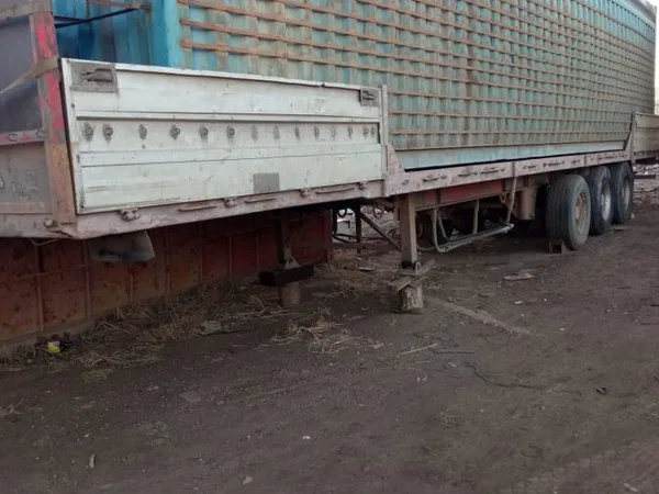 Бортовой полуприцеп Pacton 3142D