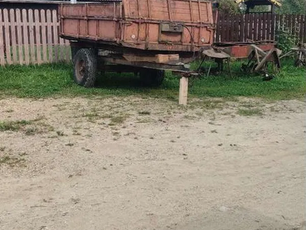 Тракторный прицеп 1ПТС-2Н