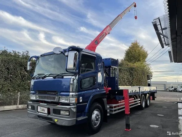 Бортовой грузовик с КМУ Mitsubishi Fuso Super Great