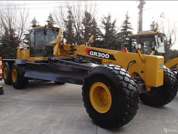 Автогрейдер XCMG GR300