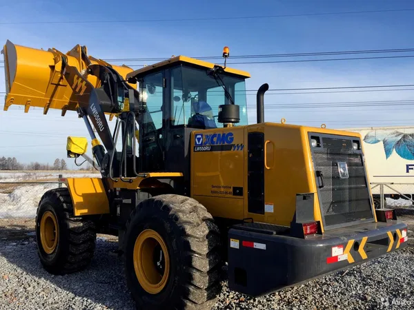 Фронтальный погрузчик XCMG LW550RU