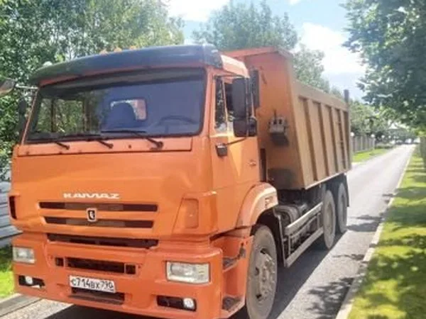 Самосвал КамАЗ