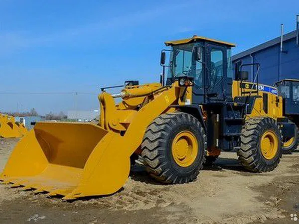 Фронтальный погрузчик SEM 655D