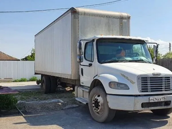 Грузовой фургон Freightliner M2
