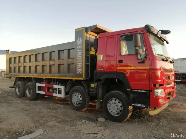 Самосвал HOWO HW76