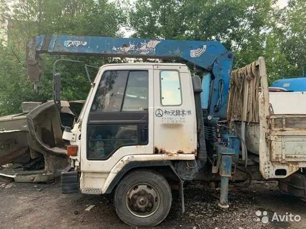 Бортовой грузовик с КМУ ISUZU Forward