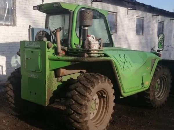 Телескопический погрузчик Merlo P 41.7 FARMER