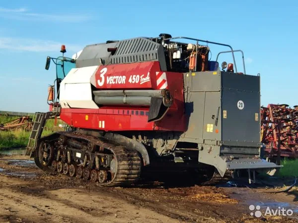 Зерноуборочный комбайн Ростсельмаш VECTOR 450 Truck