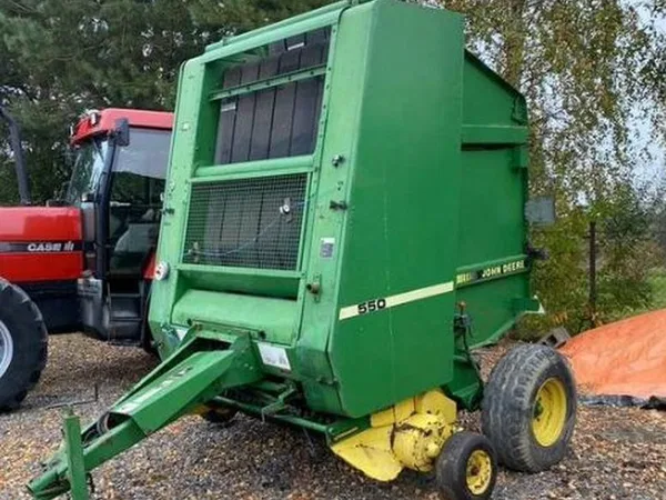 Пресс-подборщик John Deere 550