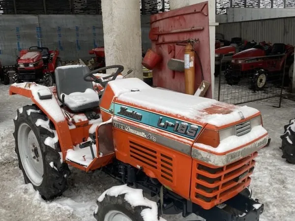 Мини-трактор Kubota L1-185