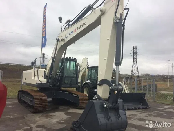 Гусеничный экскаватор UMG TX220NLC