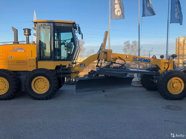 Автогрейдер XCMG GR165