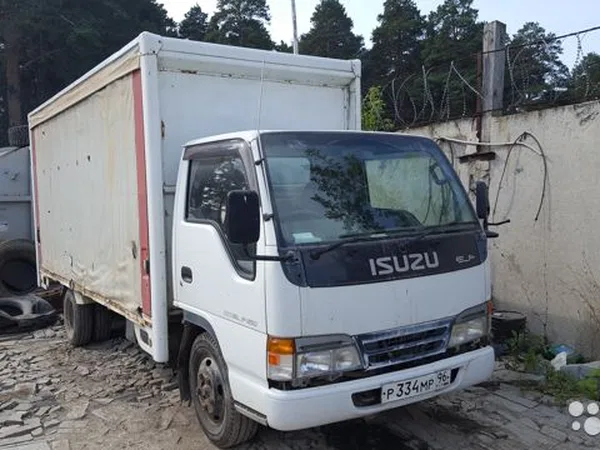 Промтоварный фургон Isuzu ELF