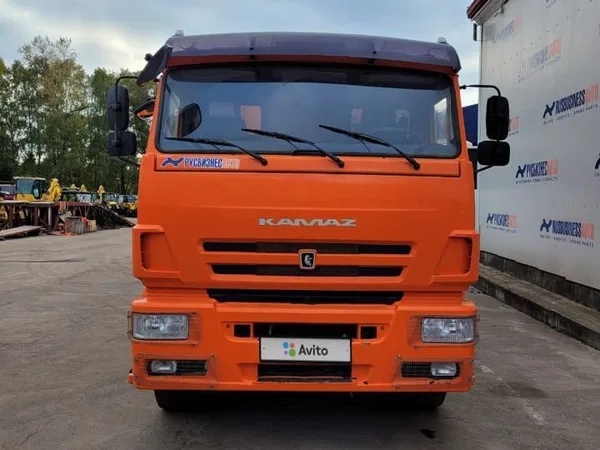 Самосвал КамАЗ 6520-43