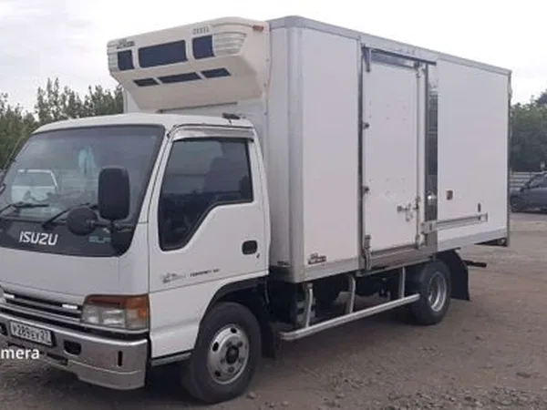 Рефрижераторный фургон Isuzu ELF