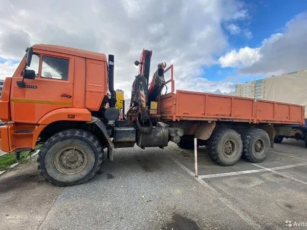 Бортовой грузовик с КМУ КамАЗ 44108