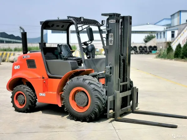 Вилочный погрузчик Megamax DK40