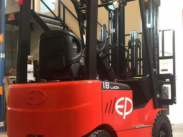 Вилочный электропогрузчик EP Equipment EFL181