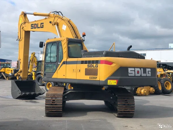 Гусеничный экскаватор SDLG LinGong E6300F