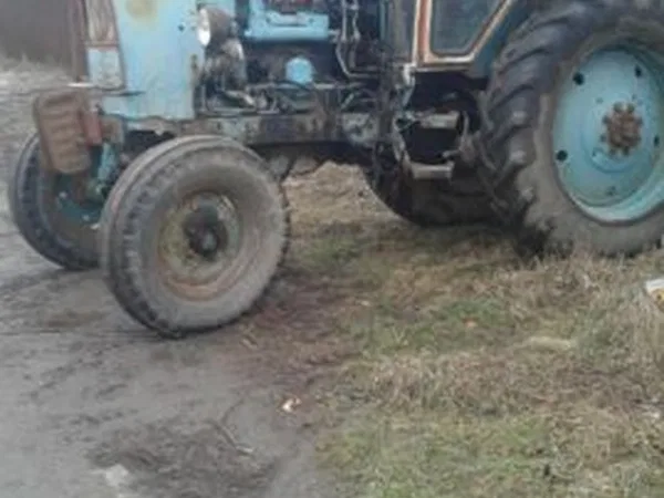 Трактор ЮМЗ 6