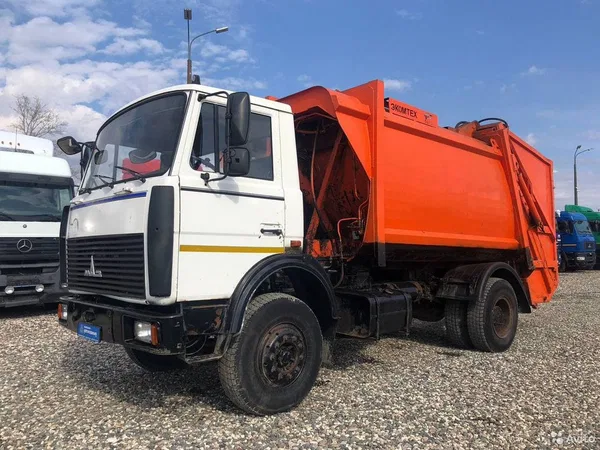 Мусоровоз РАРЗ МКЗ-3402 на шасси МАЗ 5337