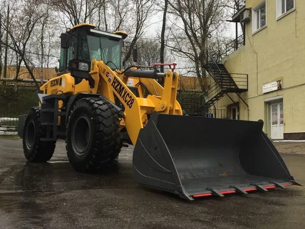 Фронтальный погрузчик HZM XC28